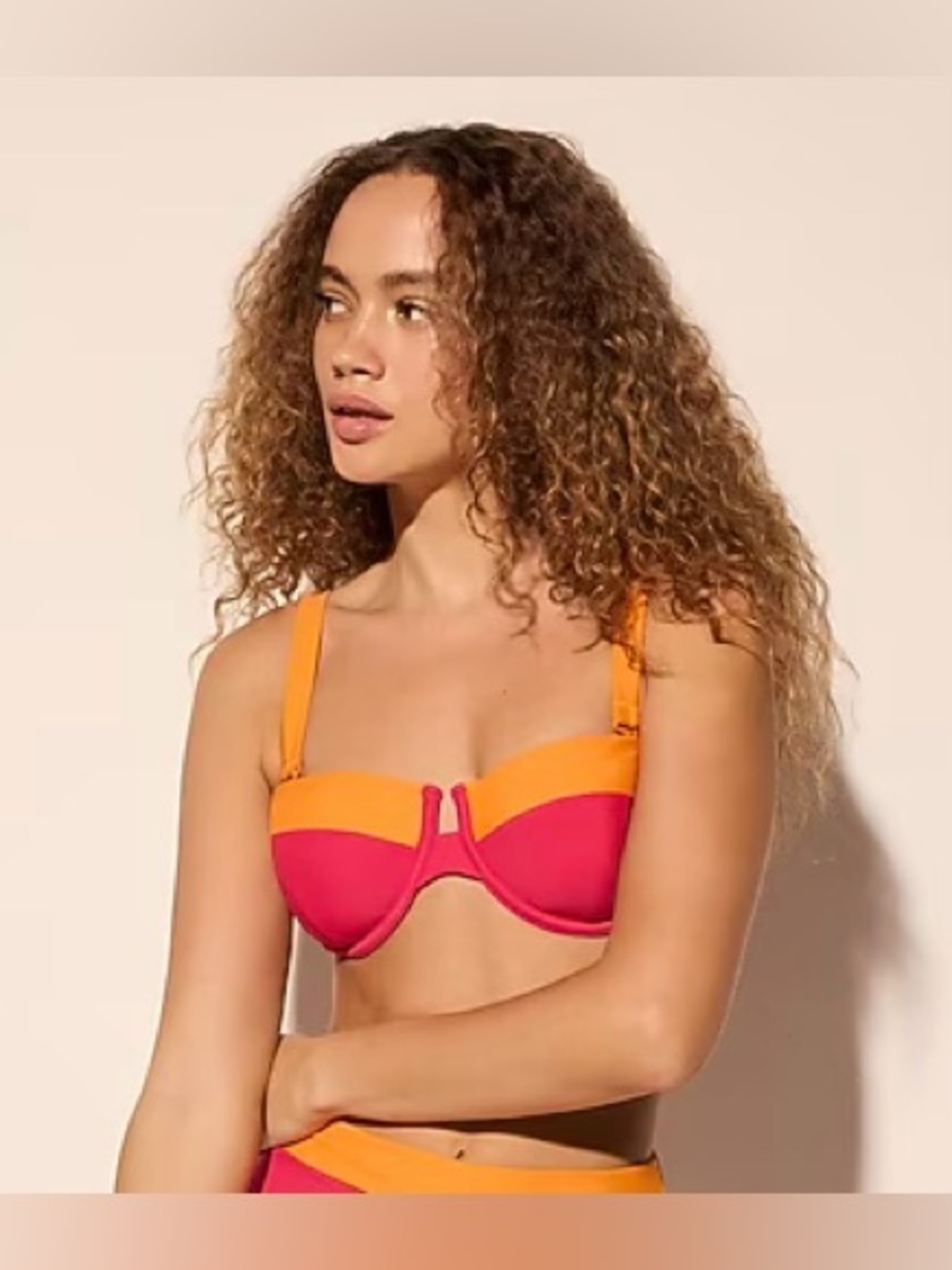 NEW! Women’s Express Body Contour Colorblock Bikini Top - Size L